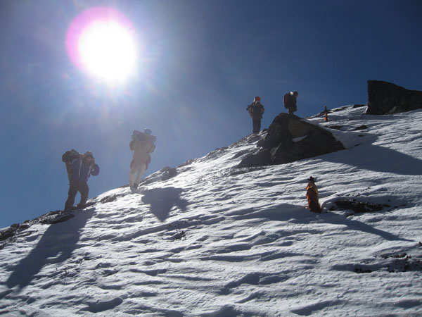 Trekking up the side of mount Kanchenjunga