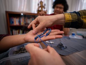 珠子手链工作坊